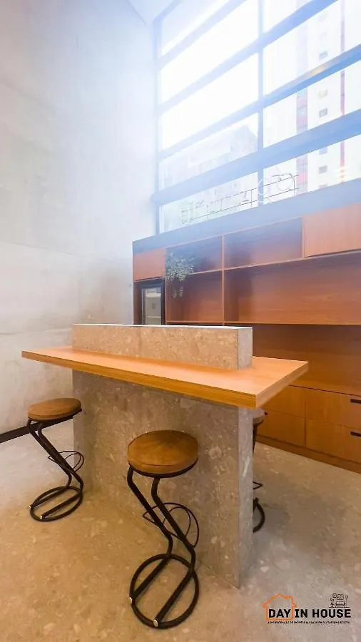 U_221 | Studio Lindo Proximo Ao Hosp. Sirio Libanes 100Mts 0*, Sao Paulo